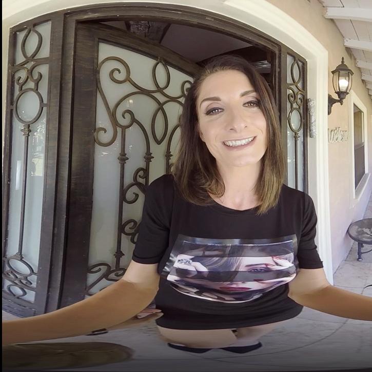 Beautiful MILF sucks your pecker VR Porn Video